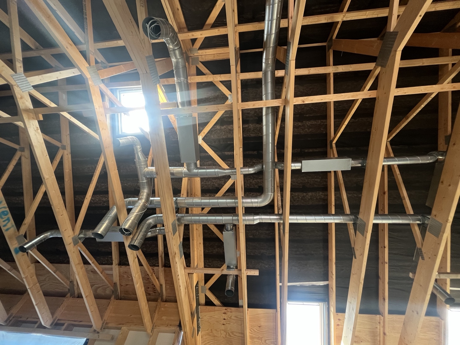Ventilationsinstallation mellem spær